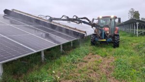 Spalare Profesionala A Panourilor Fotovoltaice Instalate Pe Sol20250829 162148